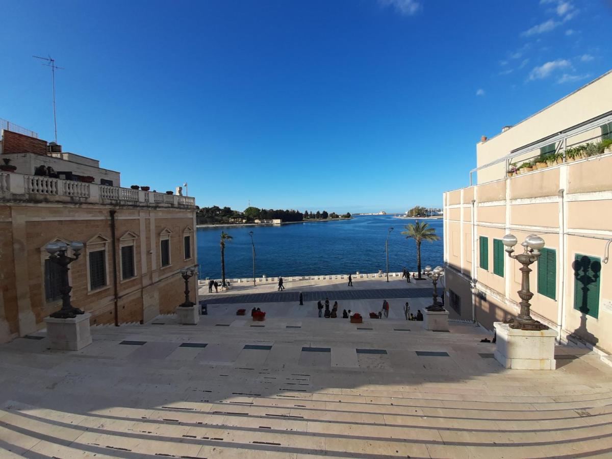 Casa Mima: Locazione Turistica Nel Centro Storico Apartment Brindisi Bagian luar foto