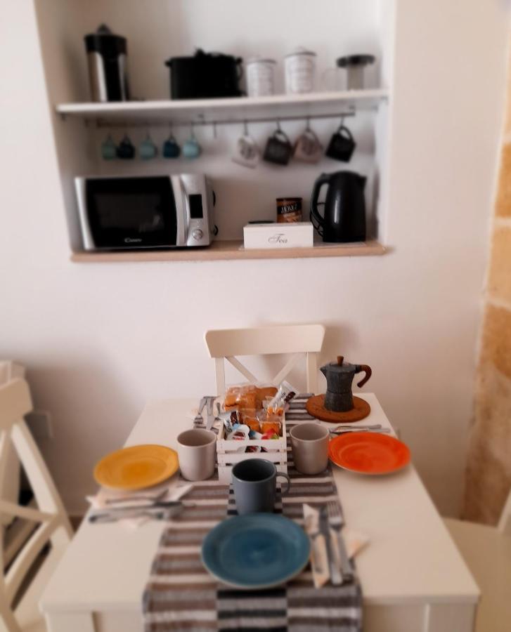 Casa Mima: Locazione Turistica Nel Centro Storico Apartment Brindisi Bagian luar foto